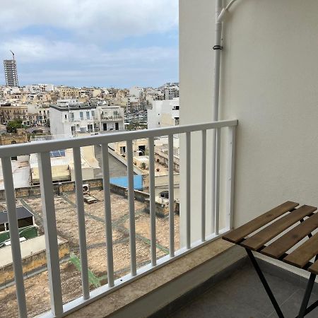 מסידה F10 Room 3, Private Room Two Single Beds Shared Bathroom In Shared Flat מראה חיצוני תמונה