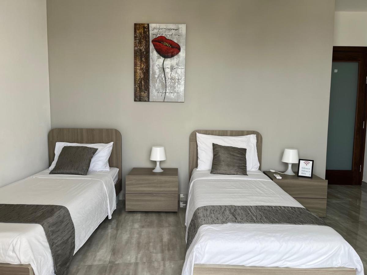 מסידה F10 Room 3, Private Room Two Single Beds Shared Bathroom In Shared Flat מראה חיצוני תמונה