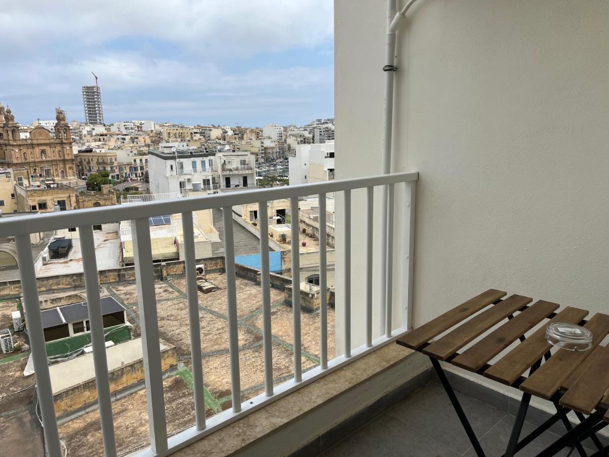 מסידה F10 Room 3, Private Room Two Single Beds Shared Bathroom In Shared Flat מראה חיצוני תמונה